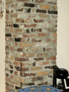 Upper half of chimney with Bam’ bed